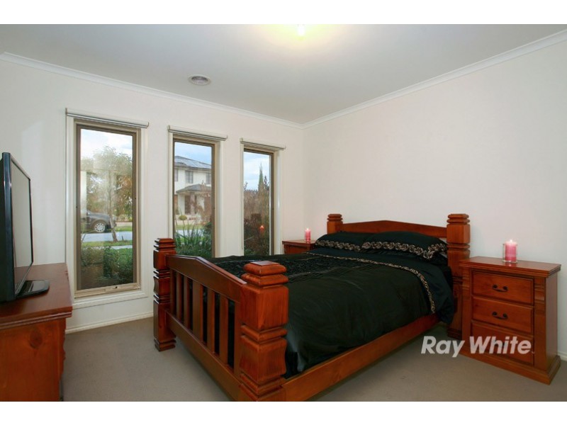 8 Springmount Street, Cranbourne North VIC 3977