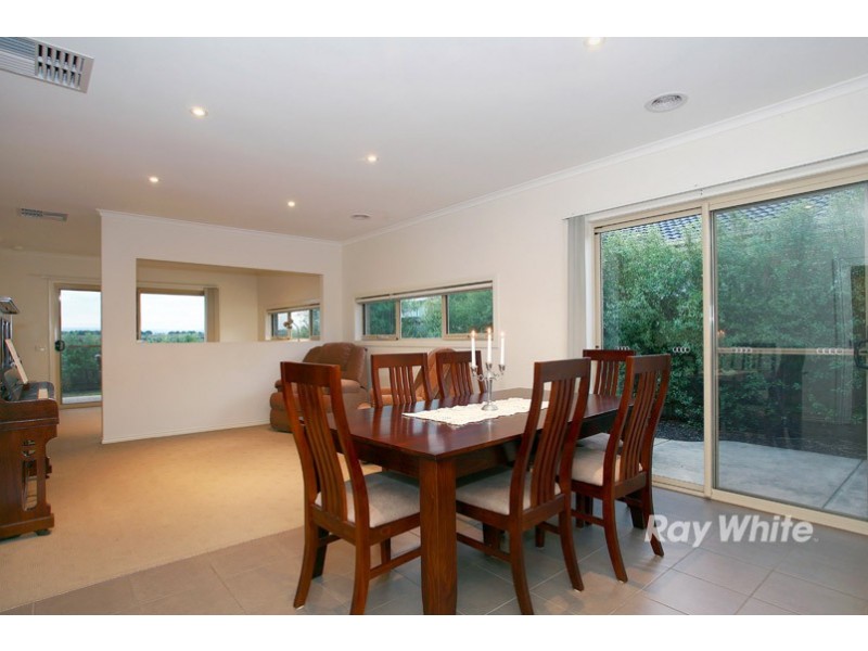 8 Springmount Street, Cranbourne North VIC 3977