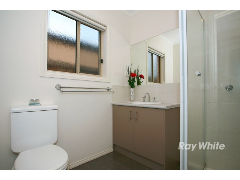 8 Springmount Street, Cranbourne North VIC 3977