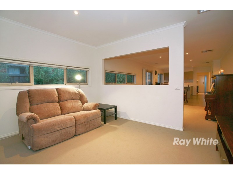 8 Springmount Street, Cranbourne North VIC 3977