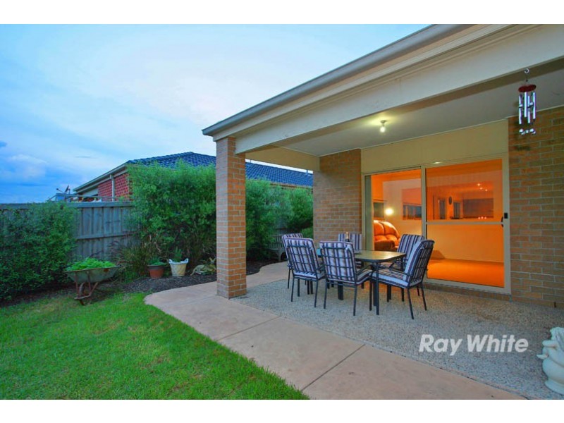 8 Springmount Street, Cranbourne North VIC 3977