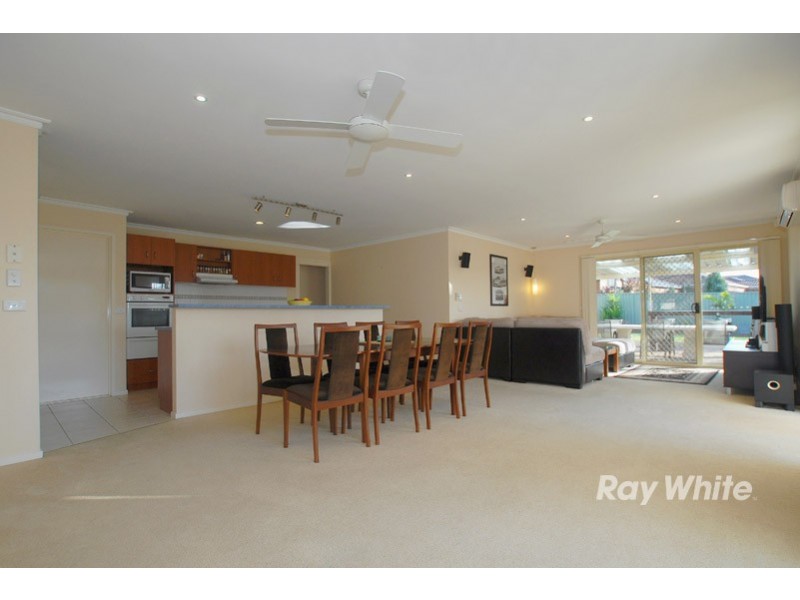 9 Scotsdale Drive, Cranbourne East VIC 3977