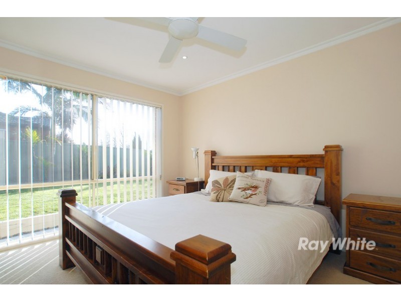 9 Scotsdale Drive, Cranbourne East VIC 3977