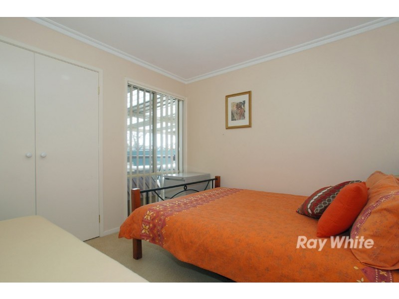 9 Scotsdale Drive, Cranbourne East VIC 3977