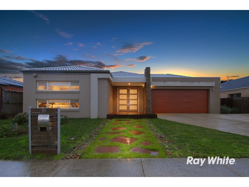 24 Locky Grove, Lyndhurst VIC 3975