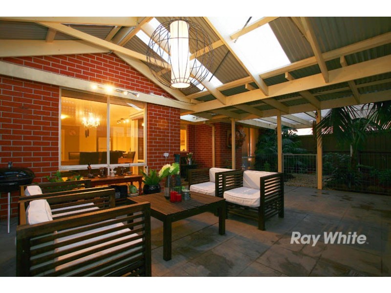 16 Ashmore Avenue, Narre Warren South VIC 3805