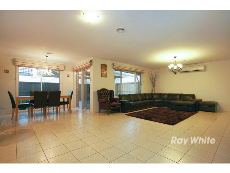 16 Ashmore Avenue, Narre Warren South VIC 3805