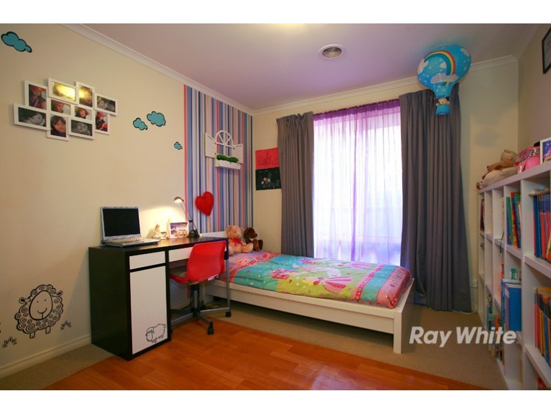 16 Ashmore Avenue, Narre Warren South VIC 3805