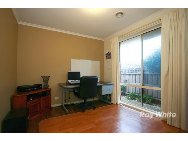 16 Ashmore Avenue, Narre Warren South VIC 3805