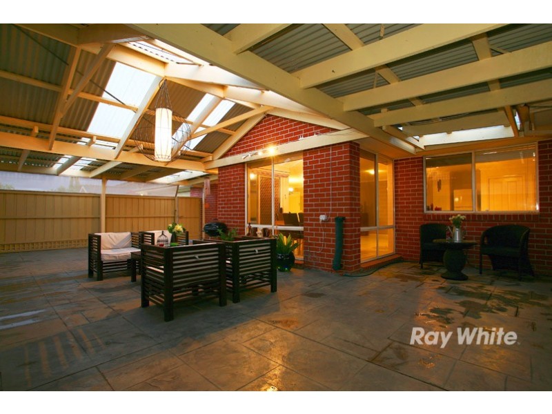 16 Ashmore Avenue, Narre Warren South VIC 3805