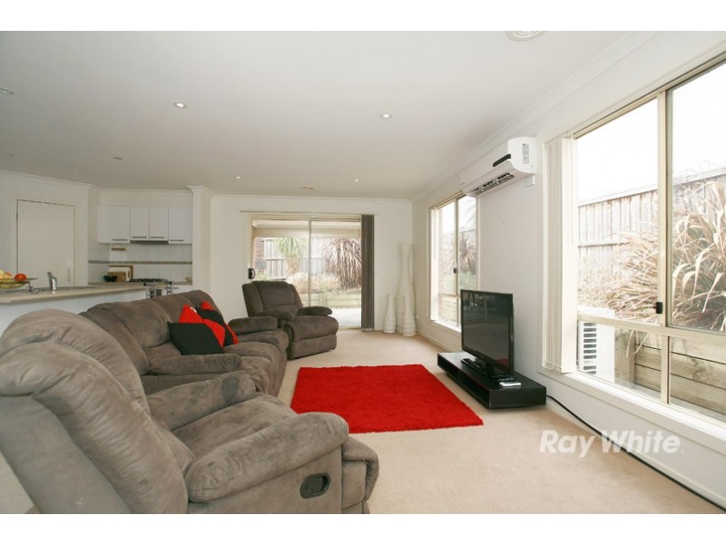 5 Greenview Court, Cranbourne North VIC 3977