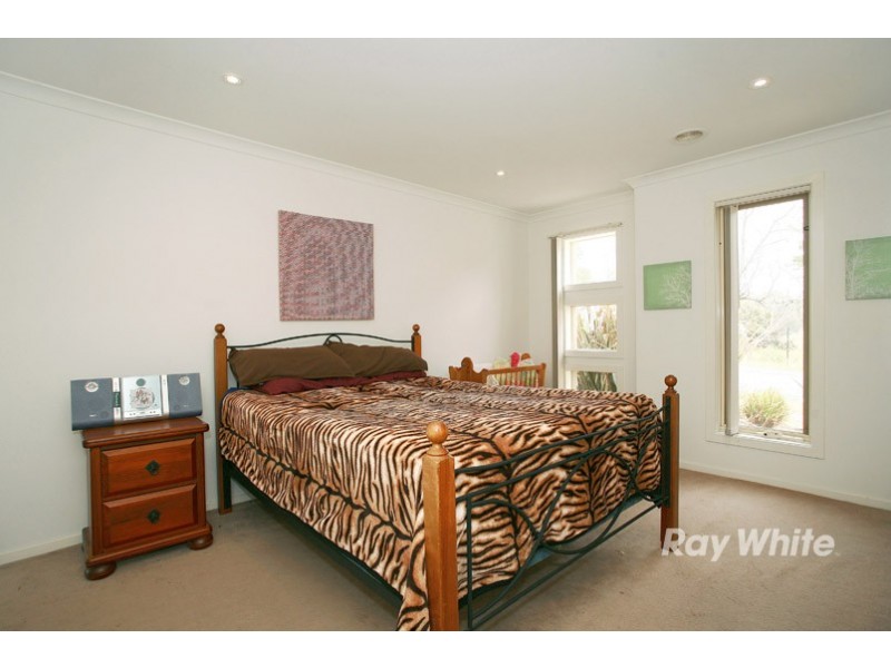 5 Greenview Court, Cranbourne North VIC 3977