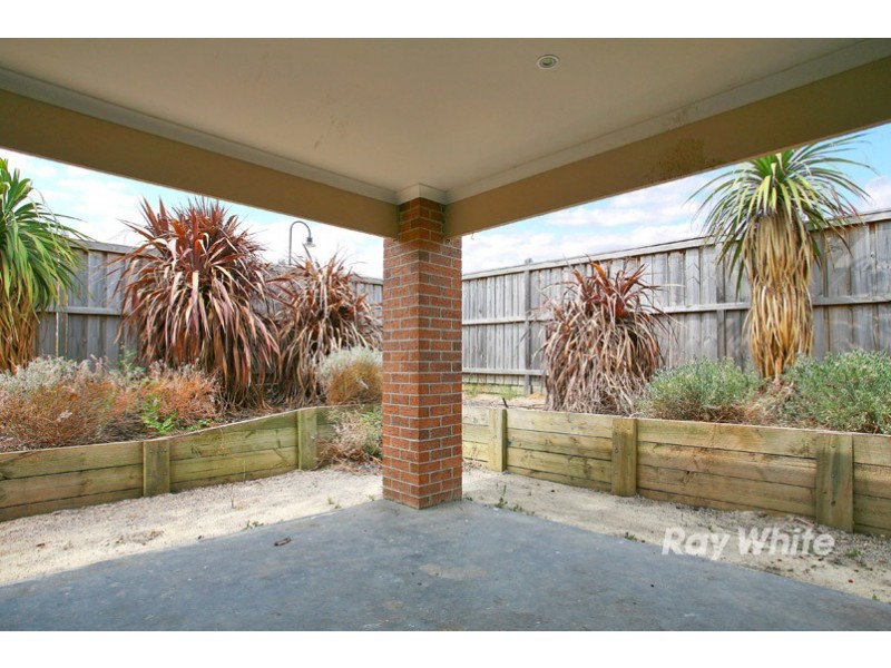 5 Greenview Court, Cranbourne North VIC 3977