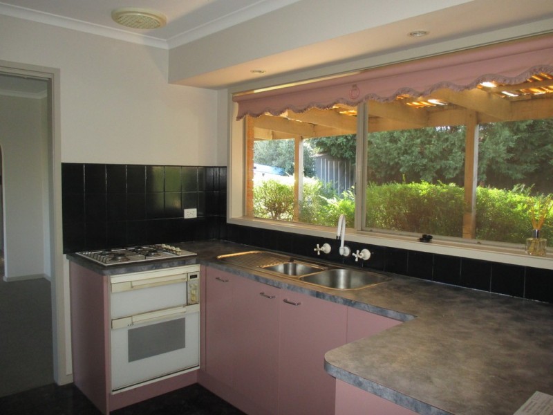 13 Denham Crescent, Cranbourne North VIC 3977