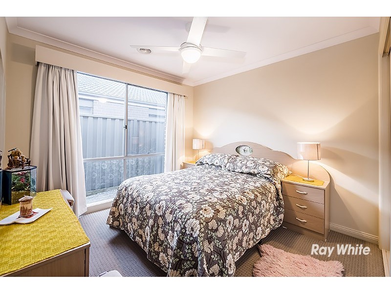 52 Challenger Circuit, Cranbourne East VIC 3977