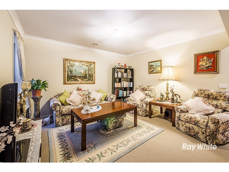 52 Challenger Circuit, Cranbourne East VIC 3977