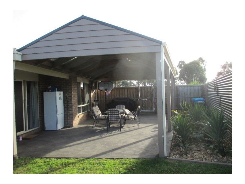 15 Walmac Close, Tooradin VIC 3980