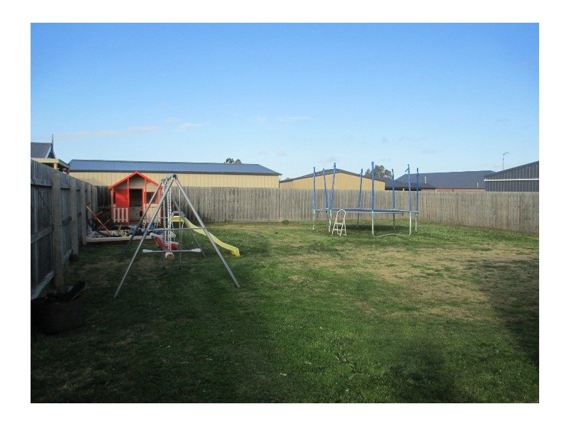 15 Walmac Close, Tooradin VIC 3980