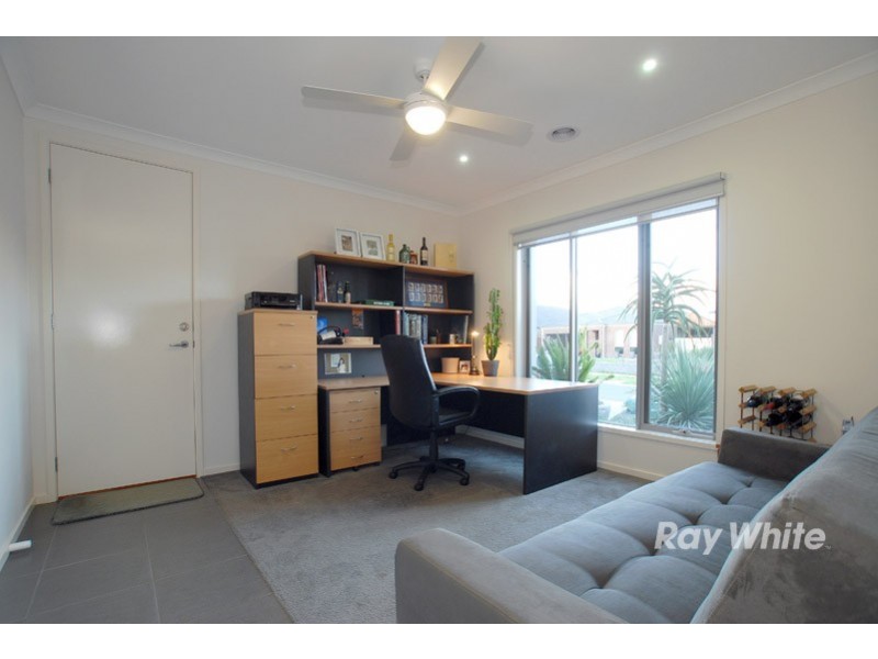 7 Gregson Grove, Lyndhurst VIC 3975