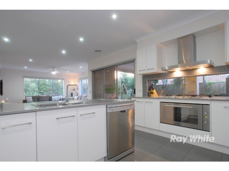 7 Gregson Grove, Lyndhurst VIC 3975