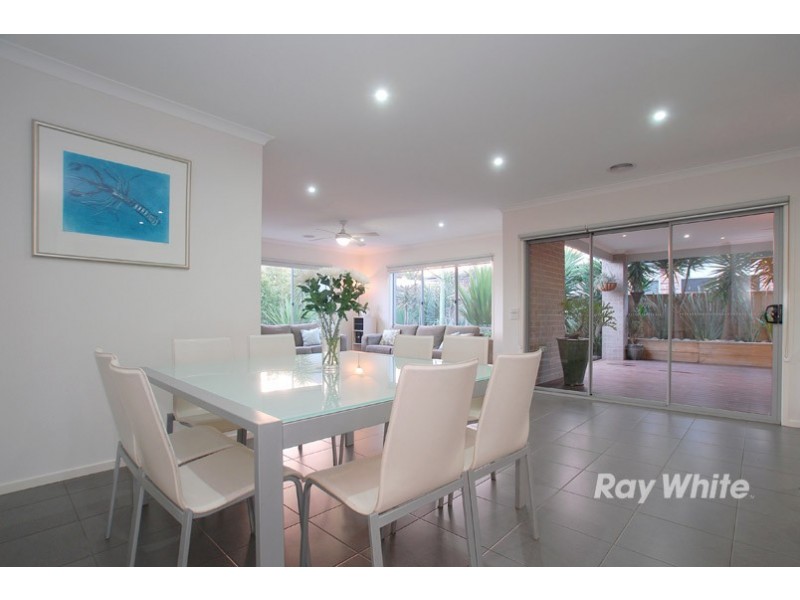 7 Gregson Grove, Lyndhurst VIC 3975