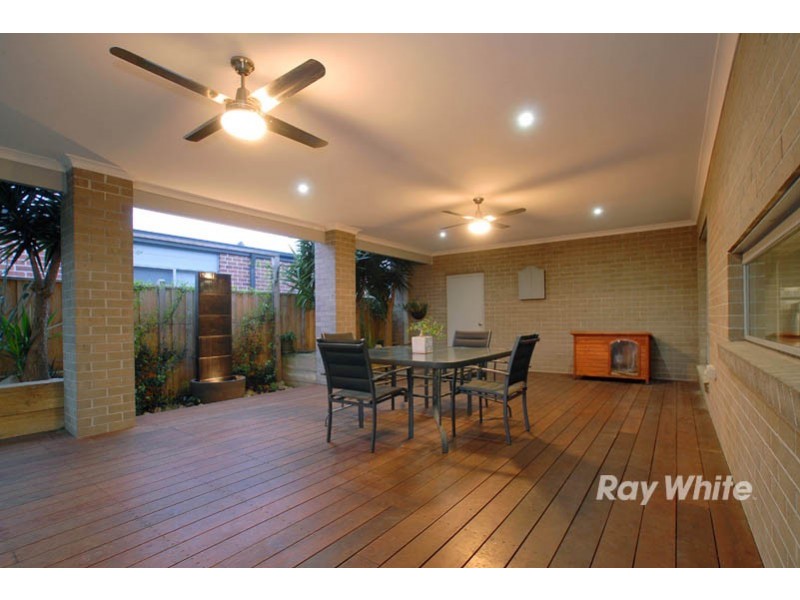 7 Gregson Grove, Lyndhurst VIC 3975