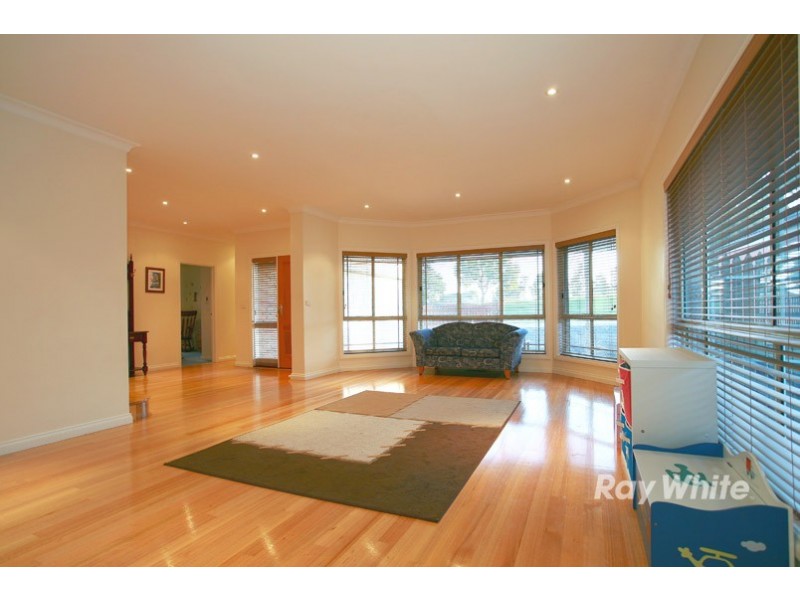 24 Waterbush Crescent, Lyndhurst VIC 3975