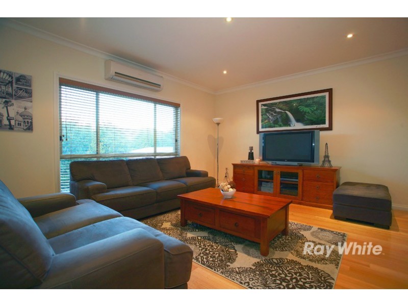 24 Waterbush Crescent, Lyndhurst VIC 3975