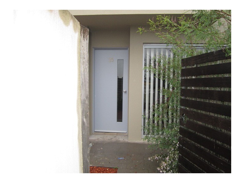 25/25 Lats Avenue, Carrum Downs VIC 3201