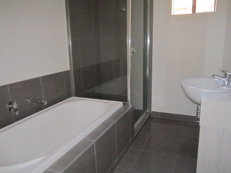 174 Selandra Boulevard, Clyde North VIC 3978