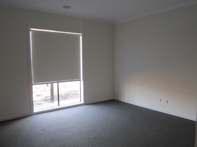 174 Selandra Boulevard, Clyde North VIC 3978