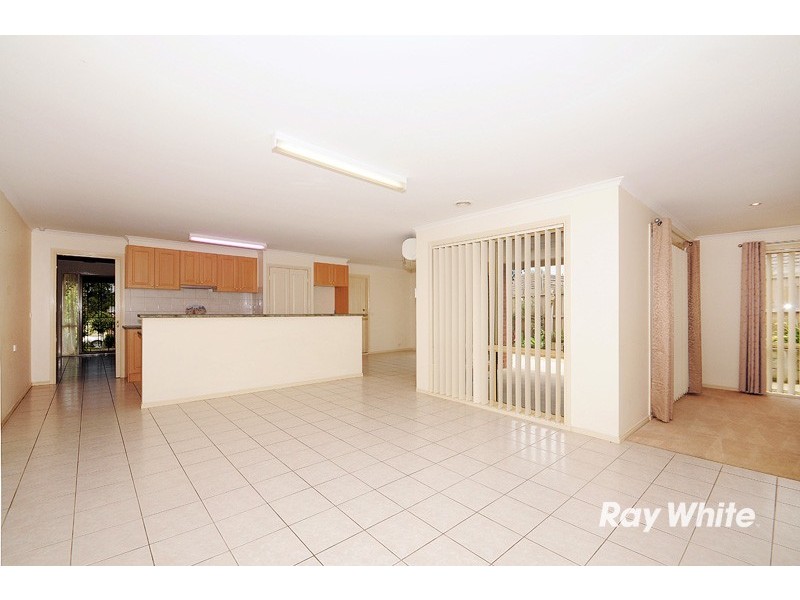 21 Cilento Crescent, Lynbrook VIC 3975