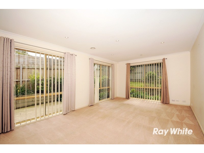 21 Cilento Crescent, Lynbrook VIC 3975