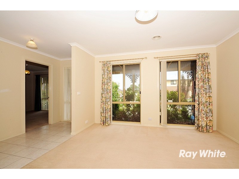 21 Cilento Crescent, Lynbrook VIC 3975