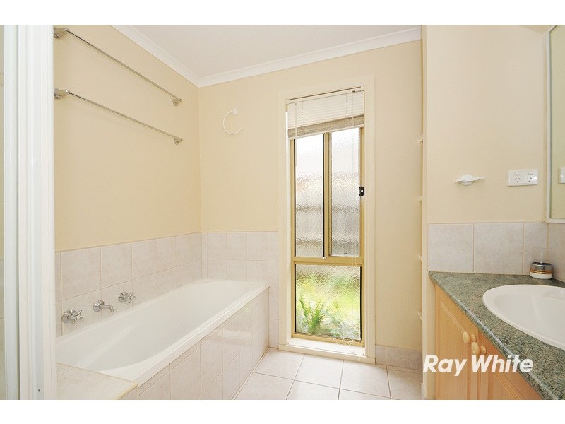 21 Cilento Crescent, Lynbrook VIC 3975