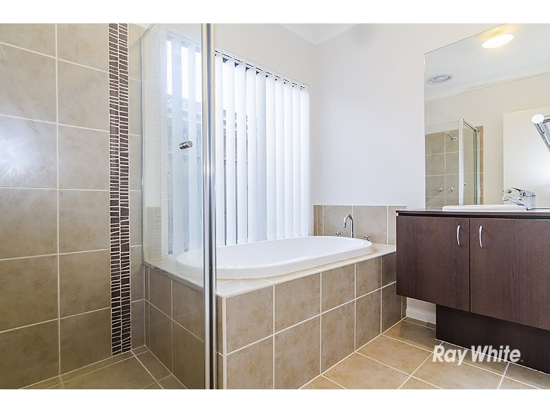 43 Gregson Grove, Lyndhurst VIC 3975