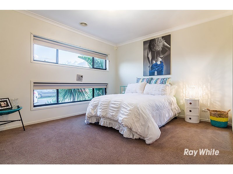 14 Caribbean Pine Court, Lyndhurst VIC 3975