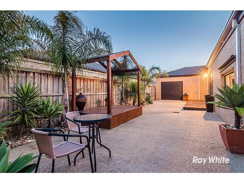 14 Caribbean Pine Court, Lyndhurst VIC 3975