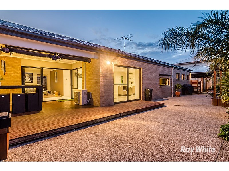 14 Caribbean Pine Court, Lyndhurst VIC 3975