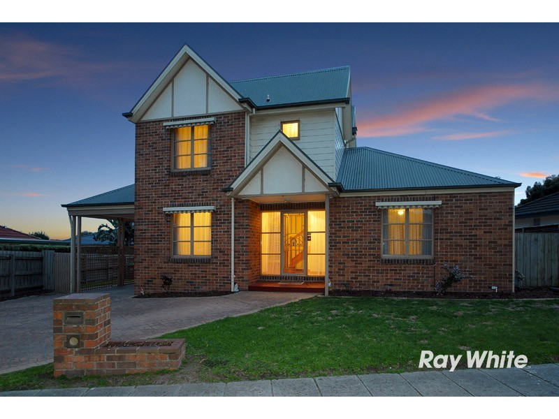 2 Henry Lawson Drive, Lynbrook VIC 3975