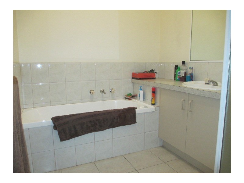 1 Coriyule Court, Cranbourne North VIC 3977