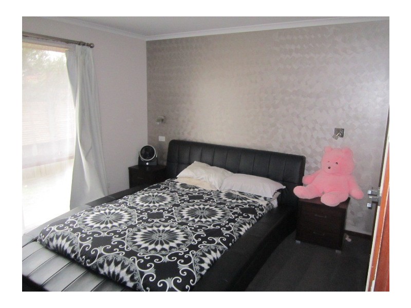 1 Willora Crescent, Cranbourne West VIC 3977