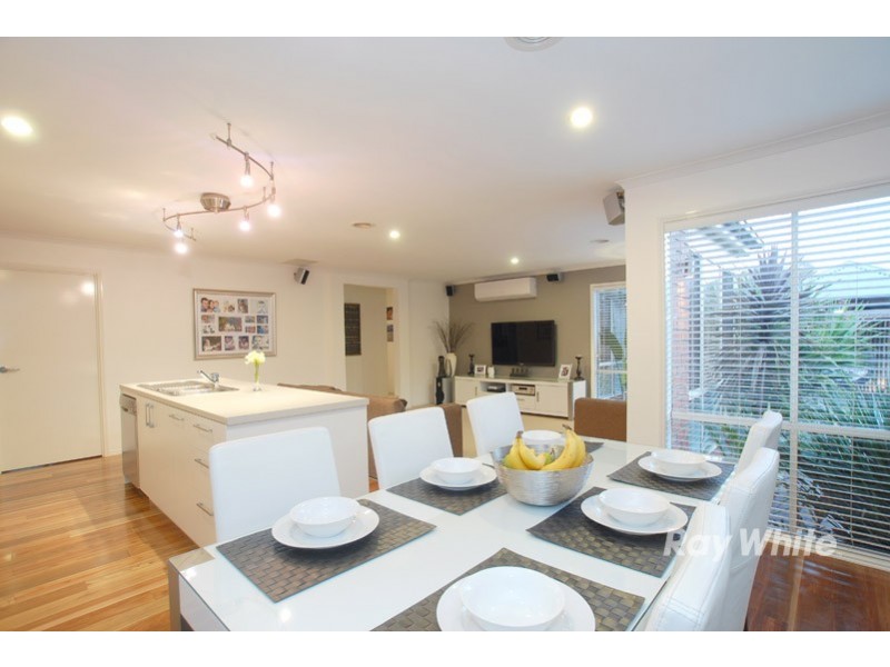 25 Sundial Court, Berwick VIC 3806