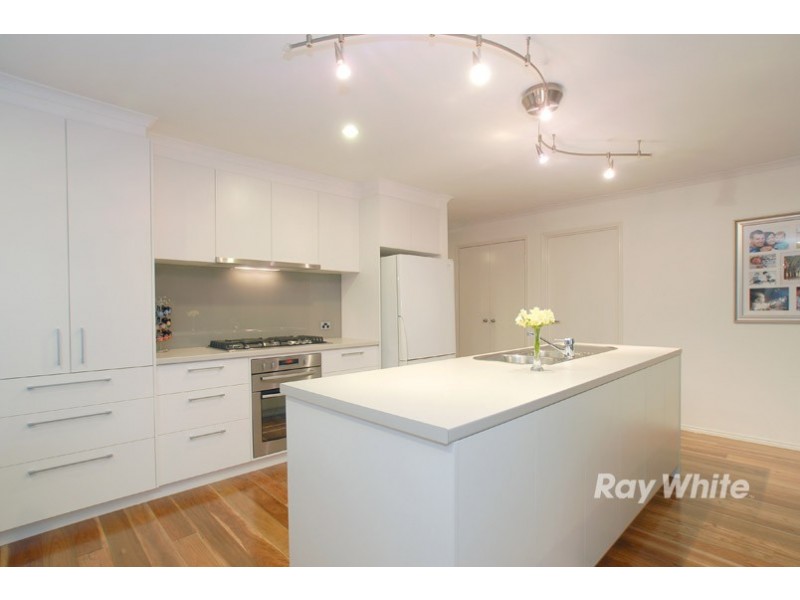 25 Sundial Court, Berwick VIC 3806