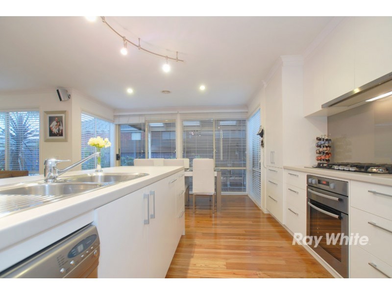 25 Sundial Court, Berwick VIC 3806