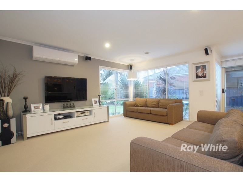 25 Sundial Court, Berwick VIC 3806