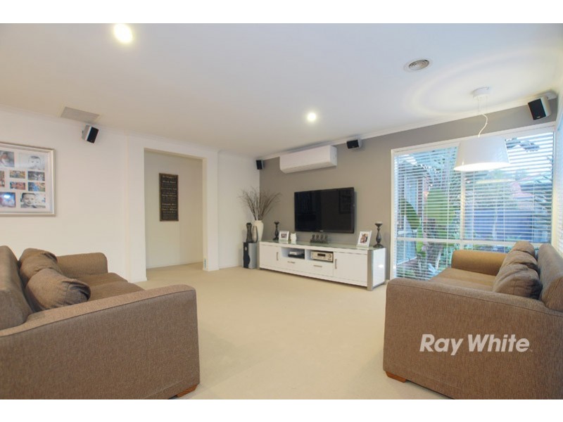 25 Sundial Court, Berwick VIC 3806