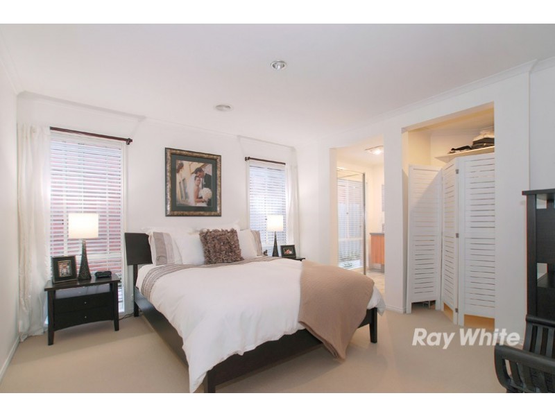 25 Sundial Court, Berwick VIC 3806