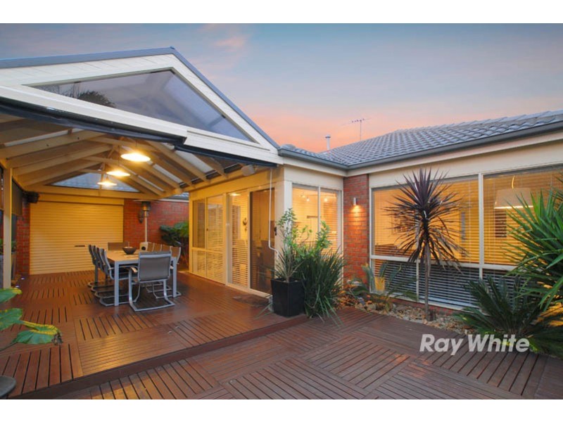 25 Sundial Court, Berwick VIC 3806