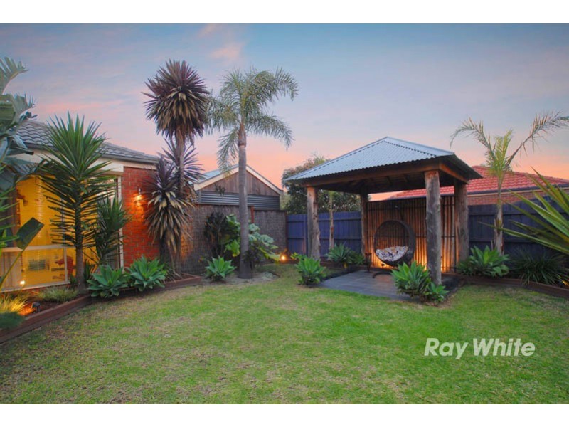 25 Sundial Court, Berwick VIC 3806
